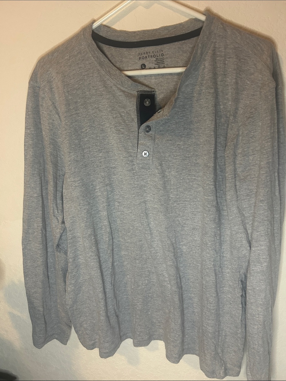 Perry Ellis Light Gray Long-Sleeve Henley
